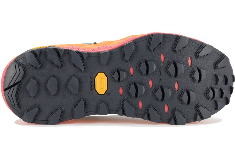 Mizuno Wave Mujin 10