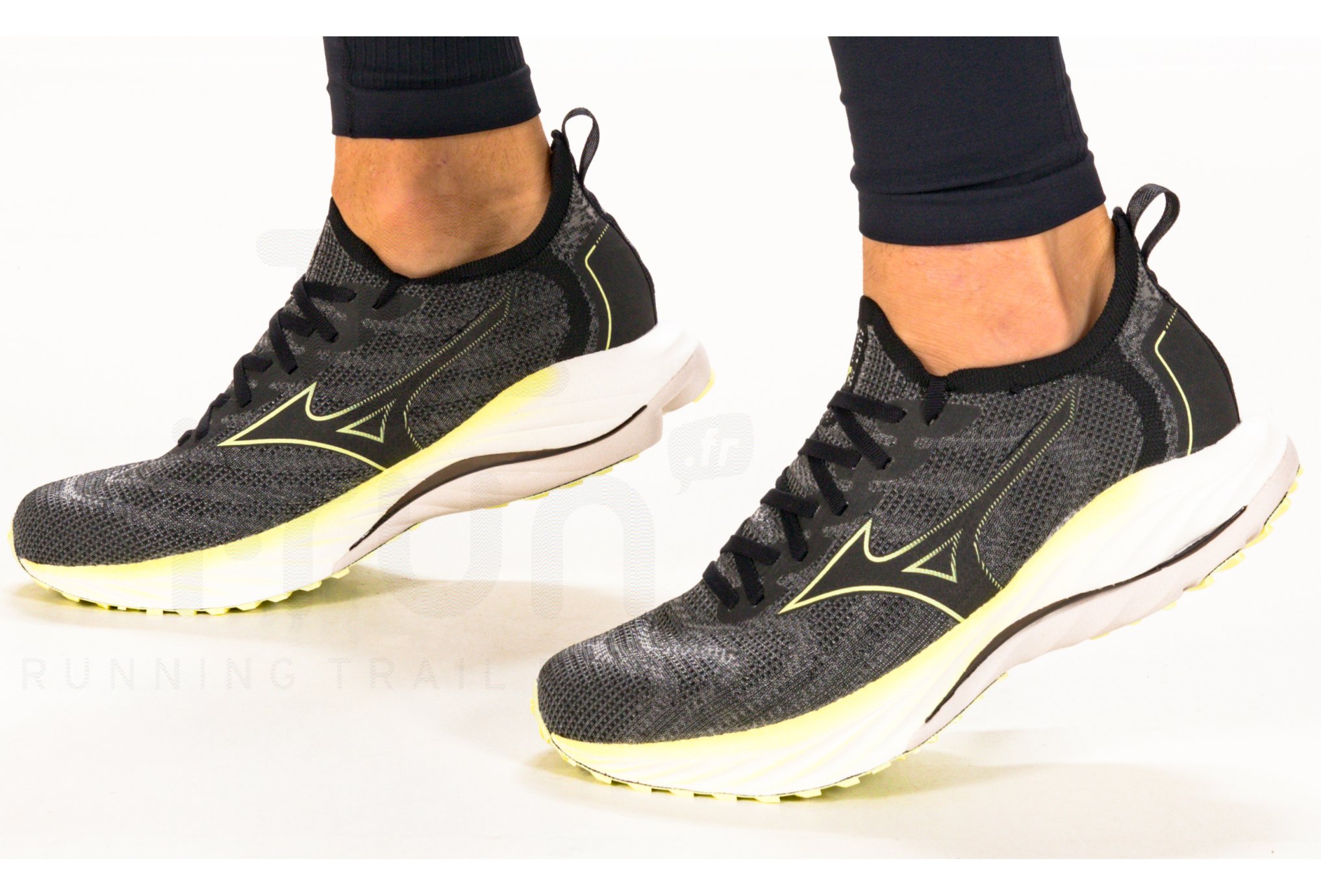 Mizuno Wave Neo Wind M