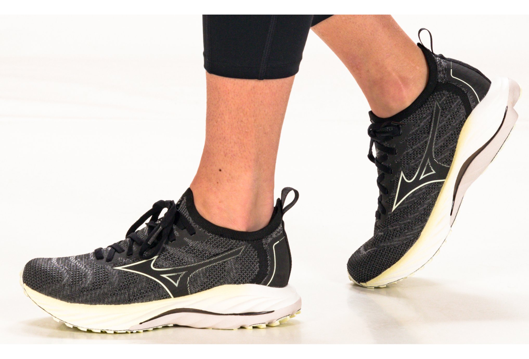 Mizuno Wave Neo Wind W