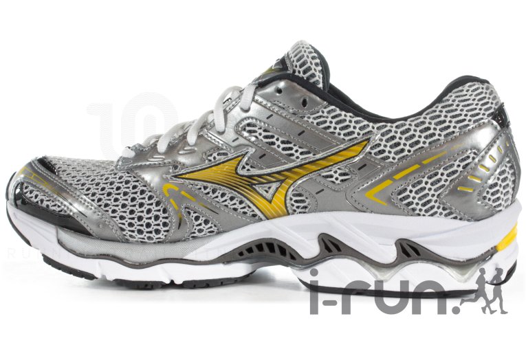 Mizuno Wave Nirvana 6 