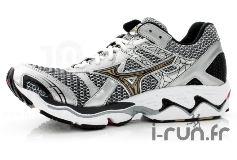 Mizuno Wave Nirvana 7 