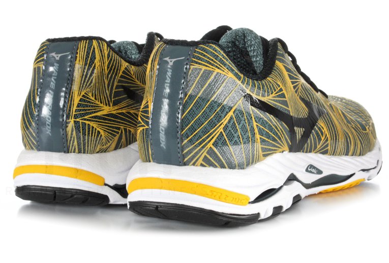 Mizuno Wave Paradox