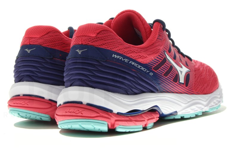 Mizuno Wave Prodigy 2