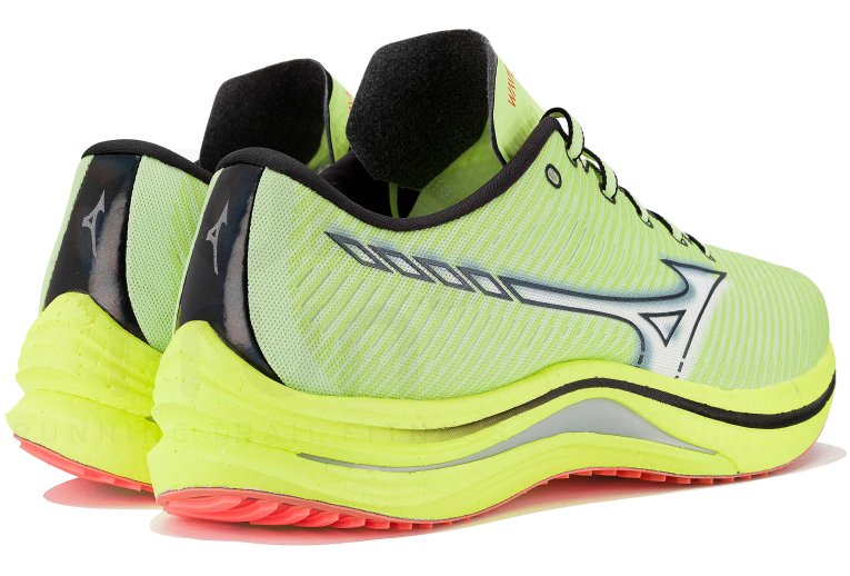 Mizuno Wave Rebellion M 
