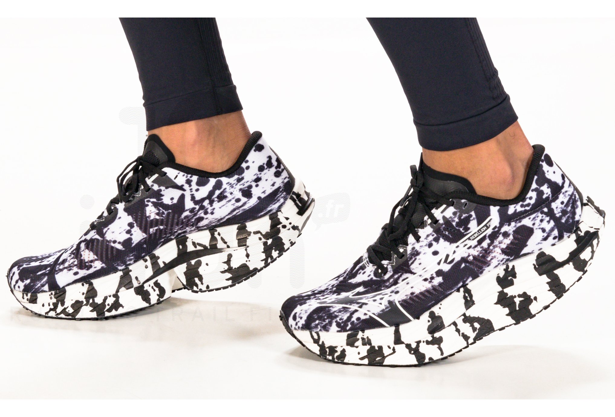 Mizuno Wave Rebellion Pro Limited Herren