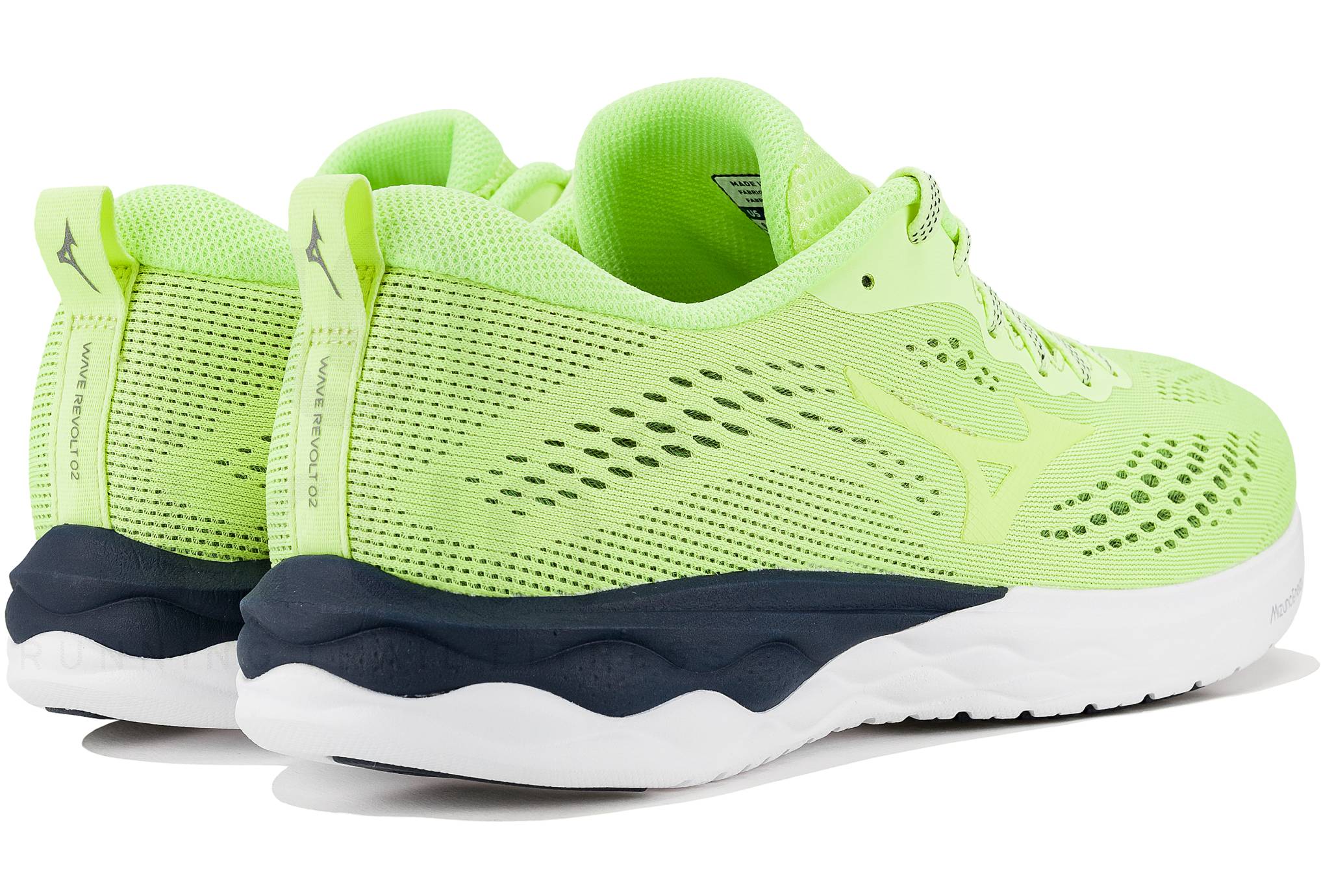 Mizuno Wave Revolt 2
