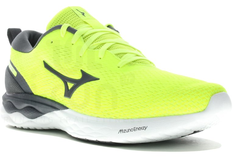 Mizuno Wave Revolt M 
