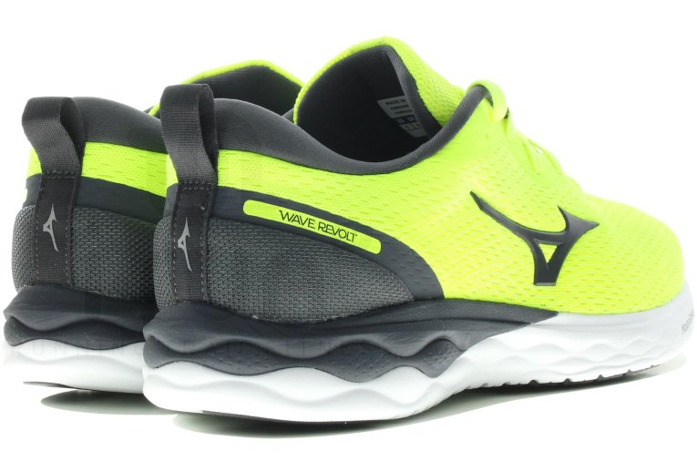 Mizuno Wave Revolt M 
