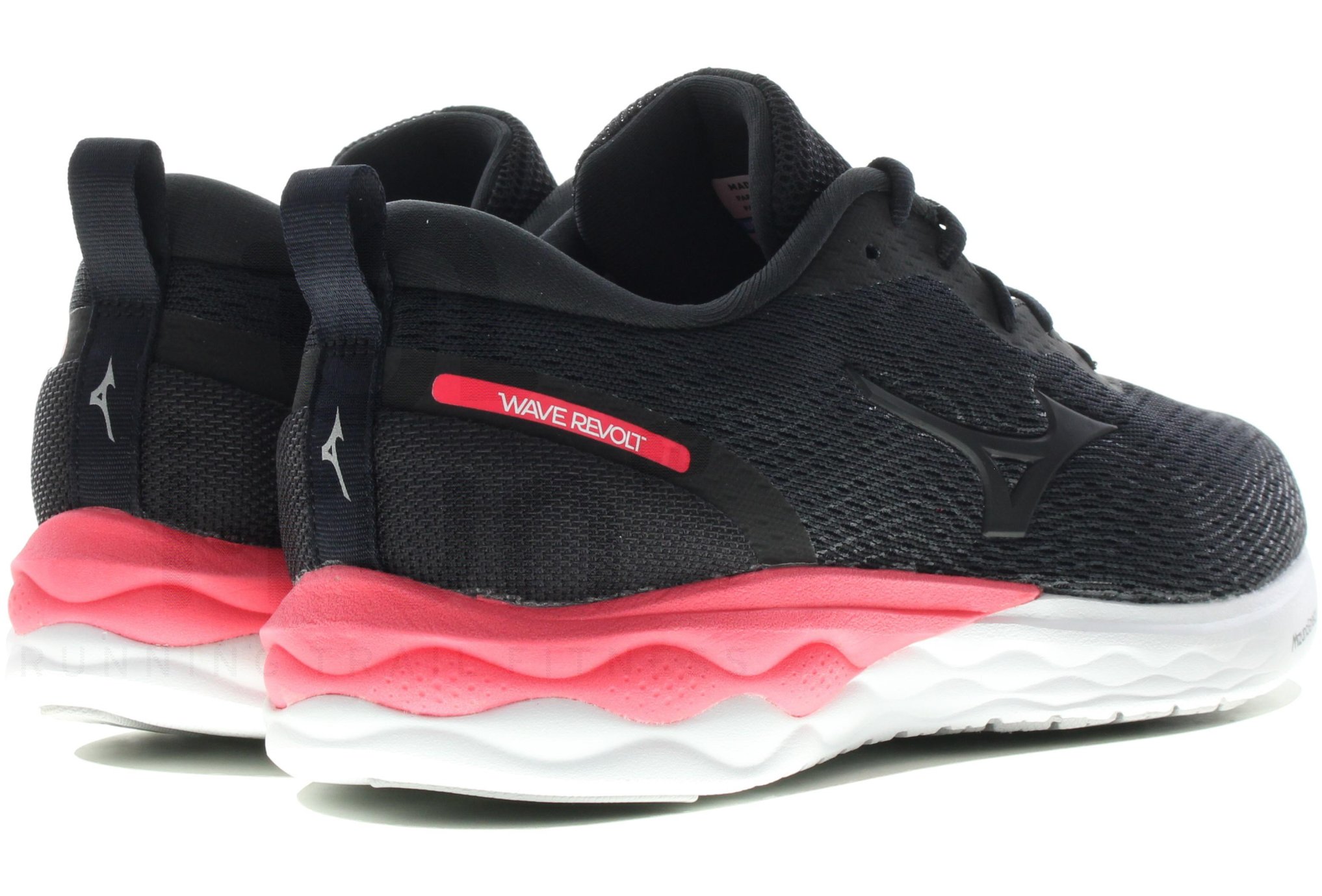 Mizuno Wave Revolt