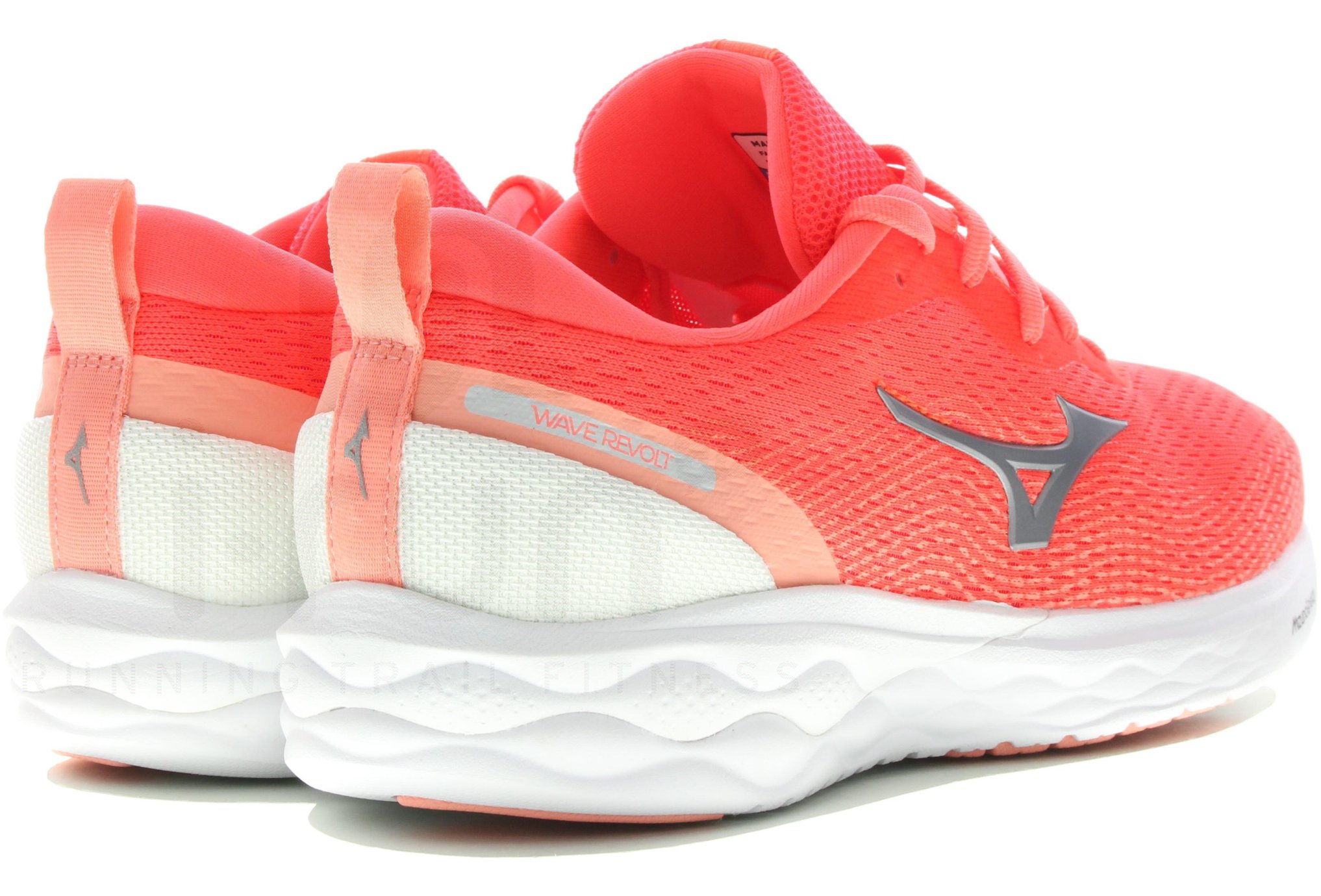 Mizuno Wave Revolt