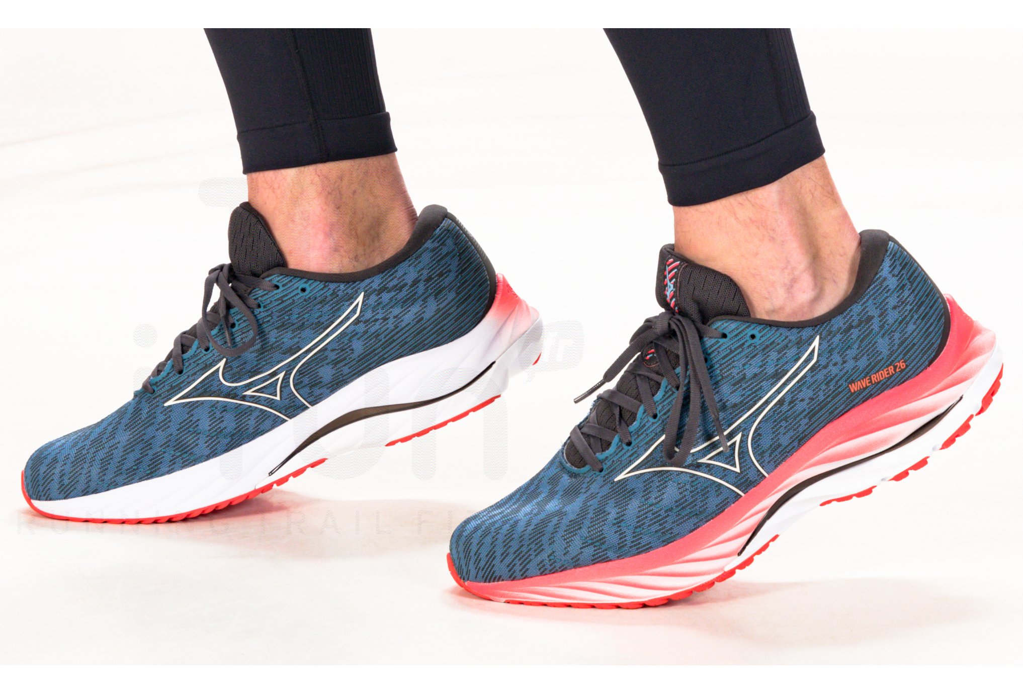 Mizuno Wave Rider 26 M