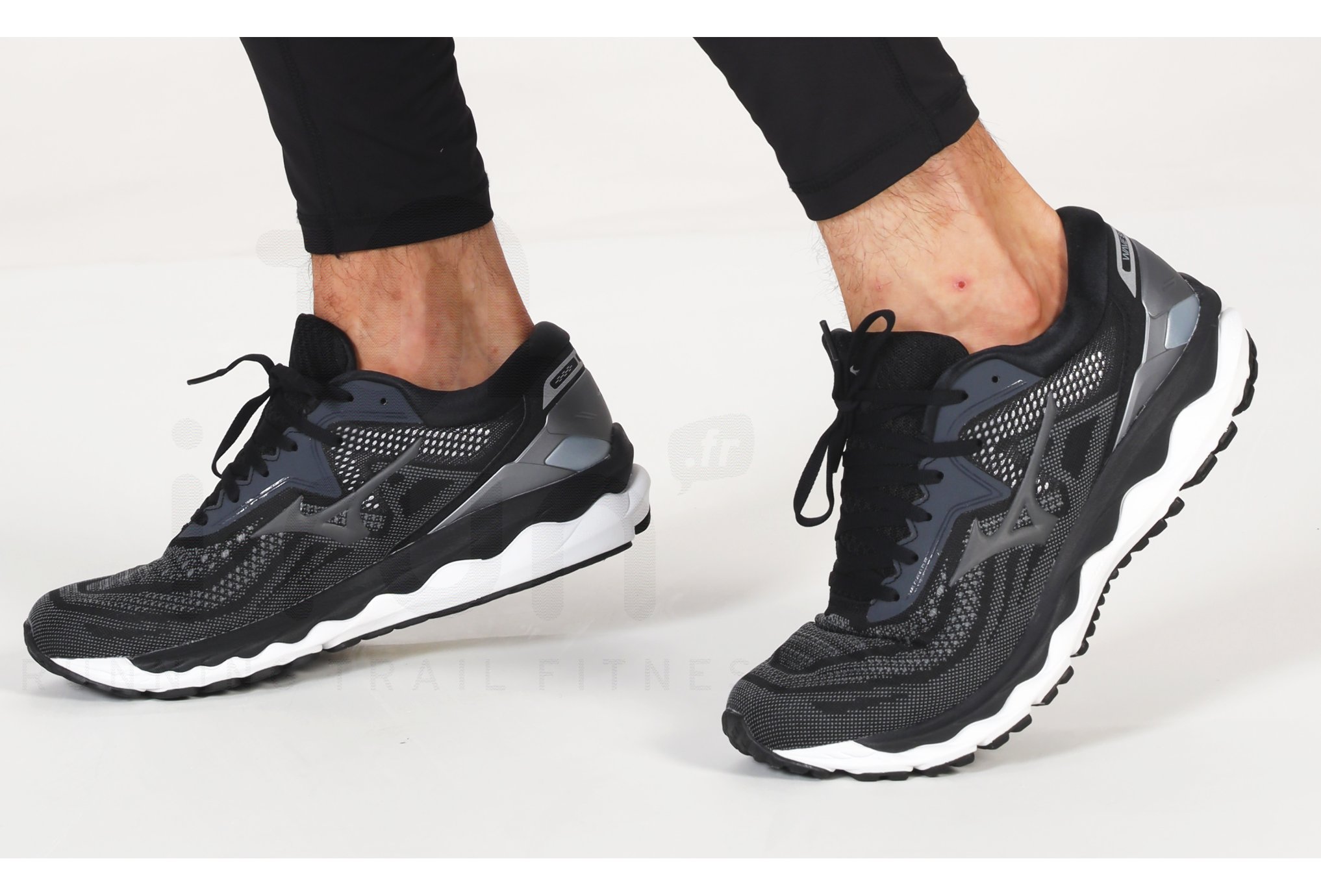 Mizuno Wave Sky 4 M 