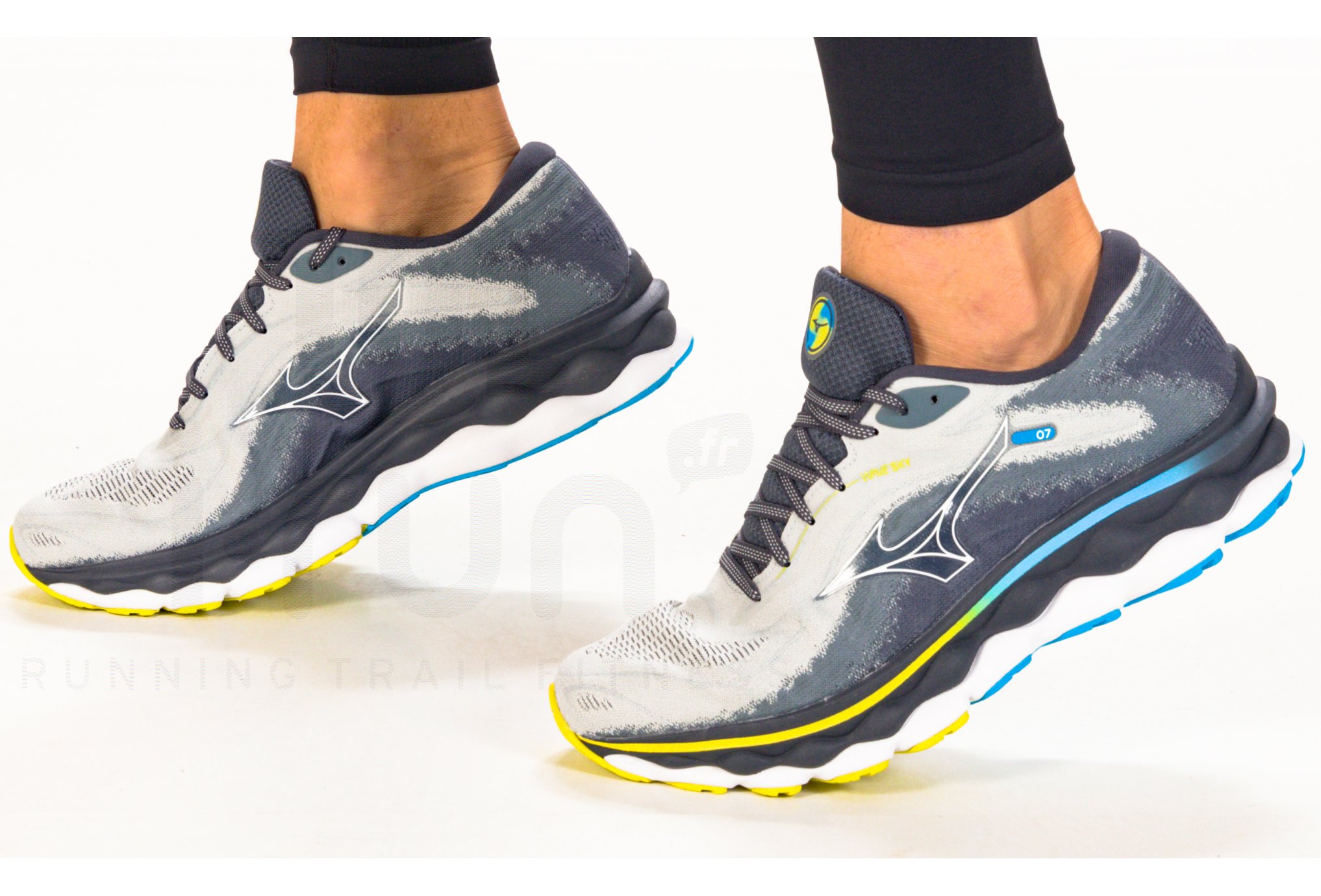 Mizuno Wave Sky 7