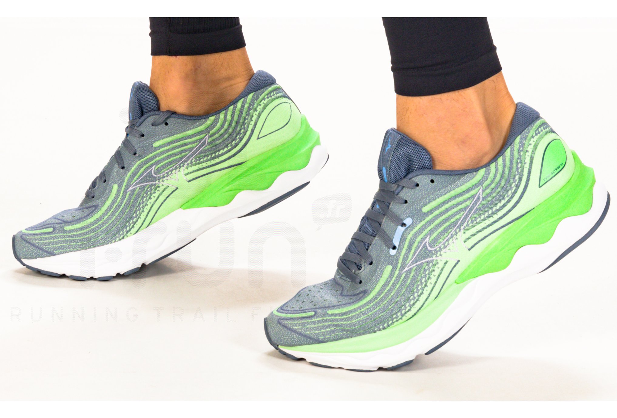 Mizuno Wave Skyrise 4 M 