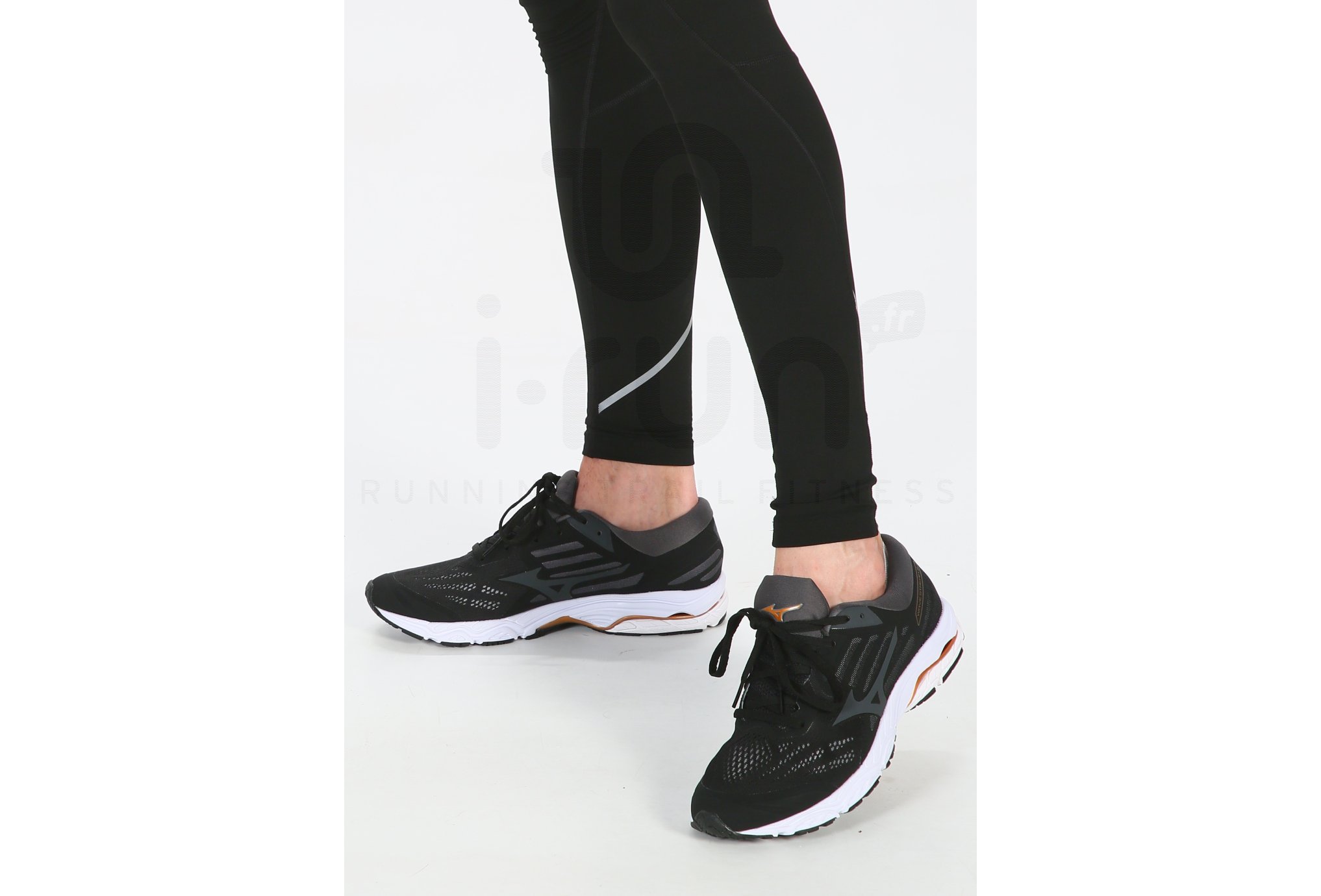 Mizuno Wave Stream 2
