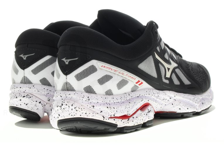 Mizuno Wave Ultima 11