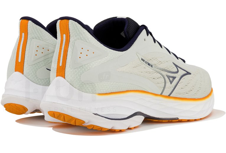 Mizuno Wave Ultima 16