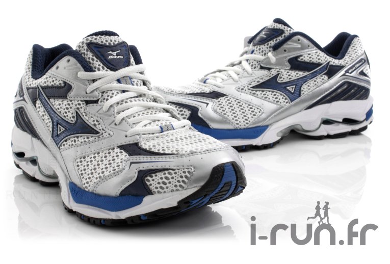 Mizuno Wave Ultima 2 