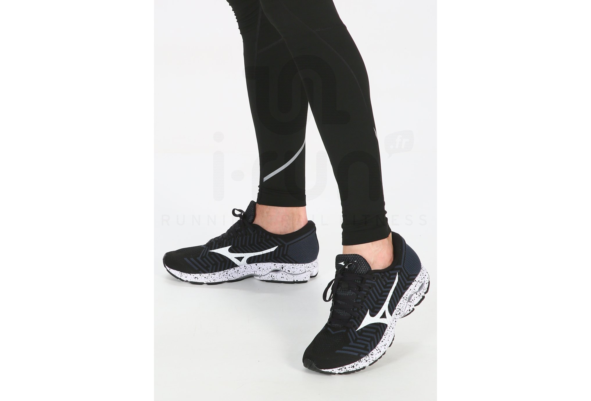 Mizuno Waveknit R2