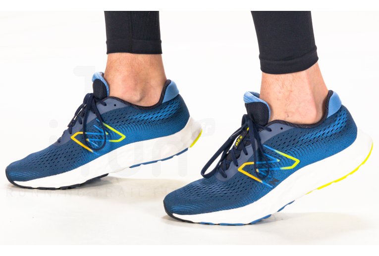 New Balance 520 V8 M