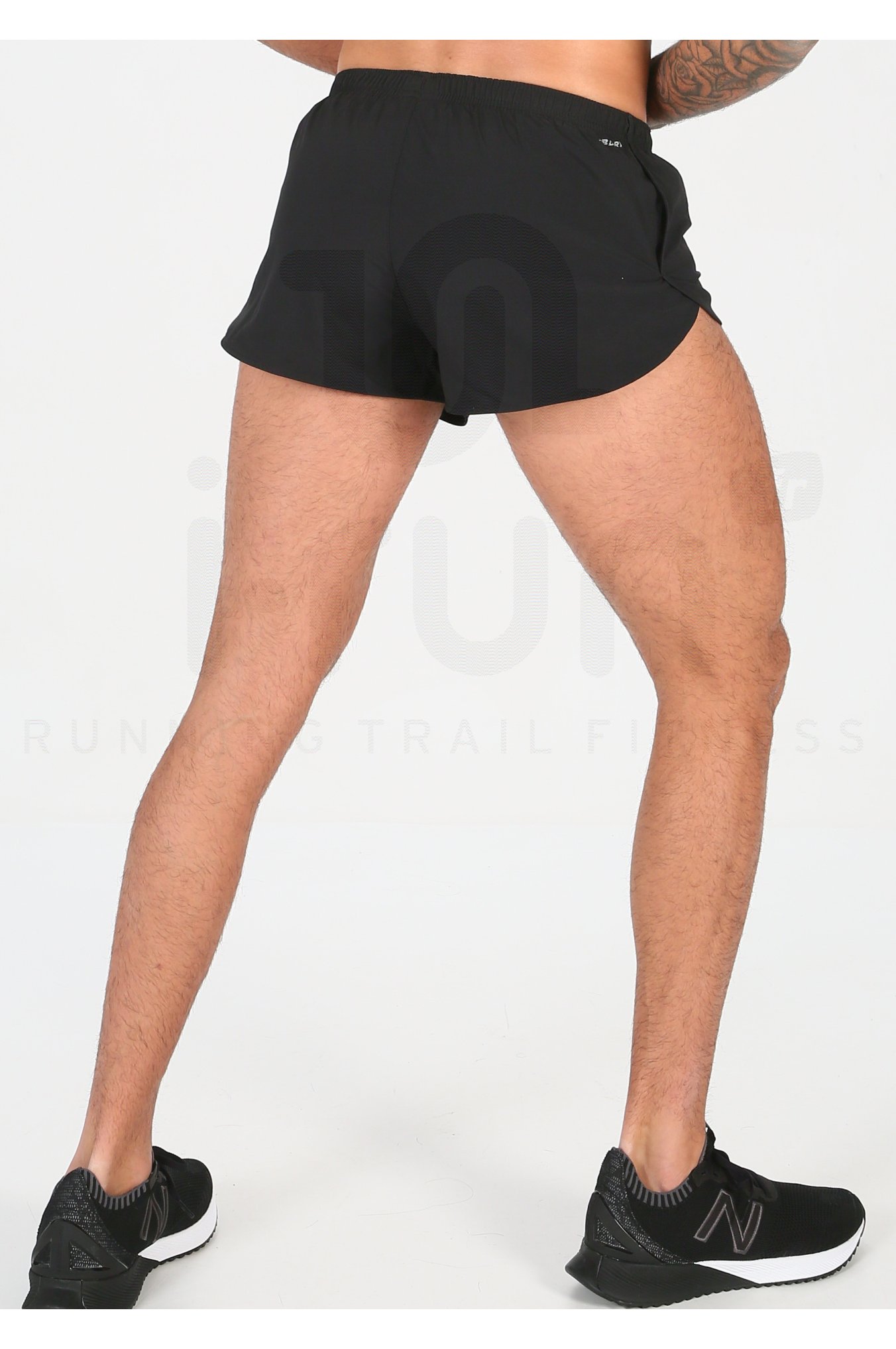 New Balance Accelerate M 