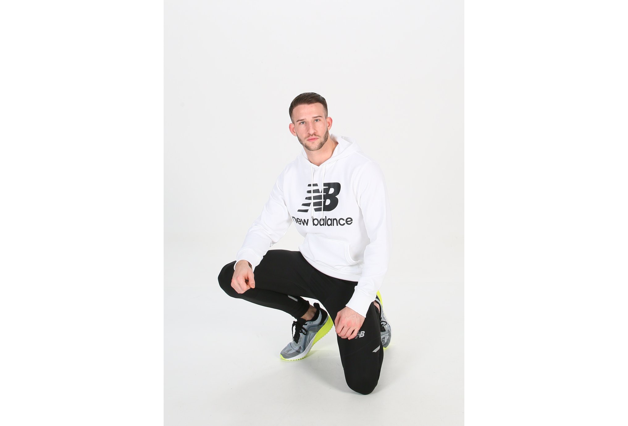 New Balance sudadera Essentials Stacked