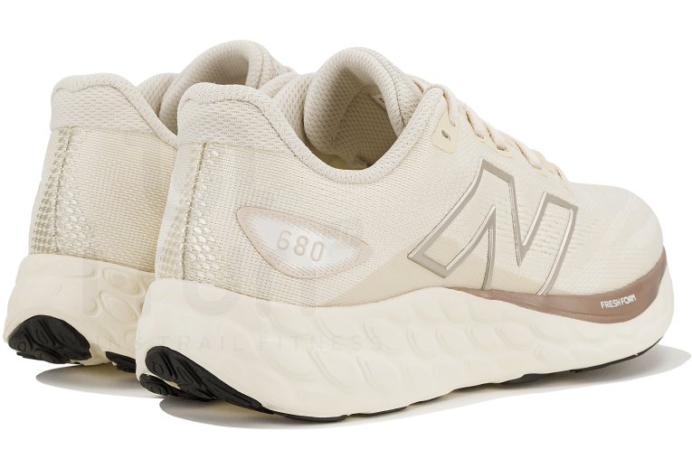 New Balance Fresh Foam 680 V8