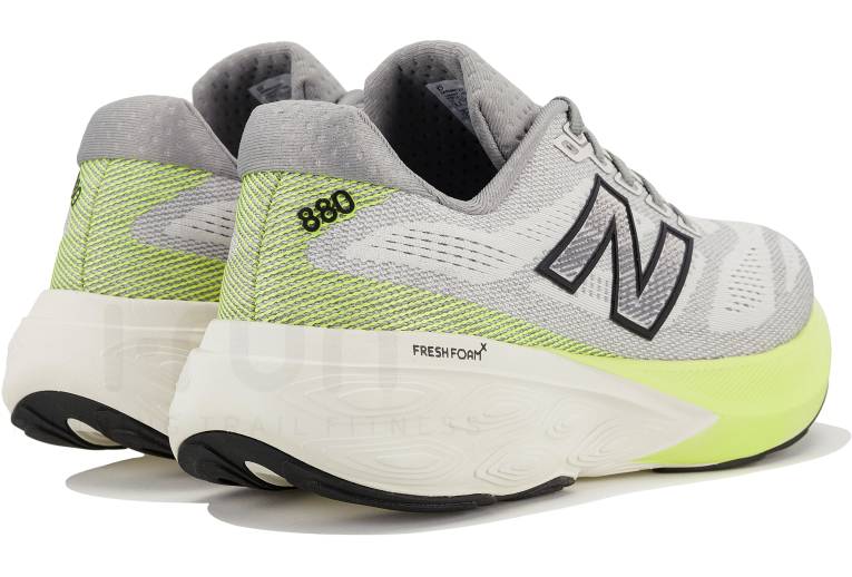 New Balance Fresh Foam X 880 V15 Herren Wide
