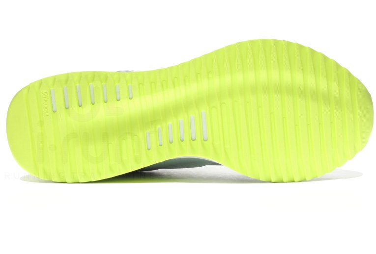 New Balance FuelCell Echolucent M 