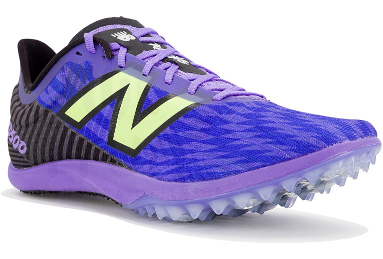 New Balance FuelCell MD500 V9