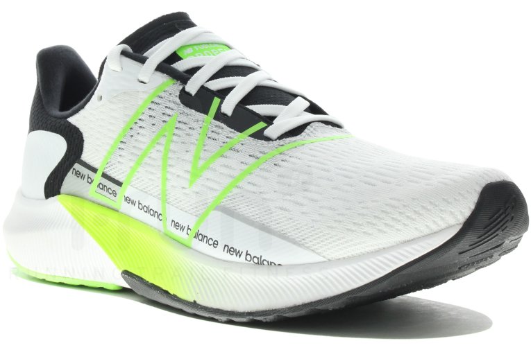 New Balance FuelCell Propel V2