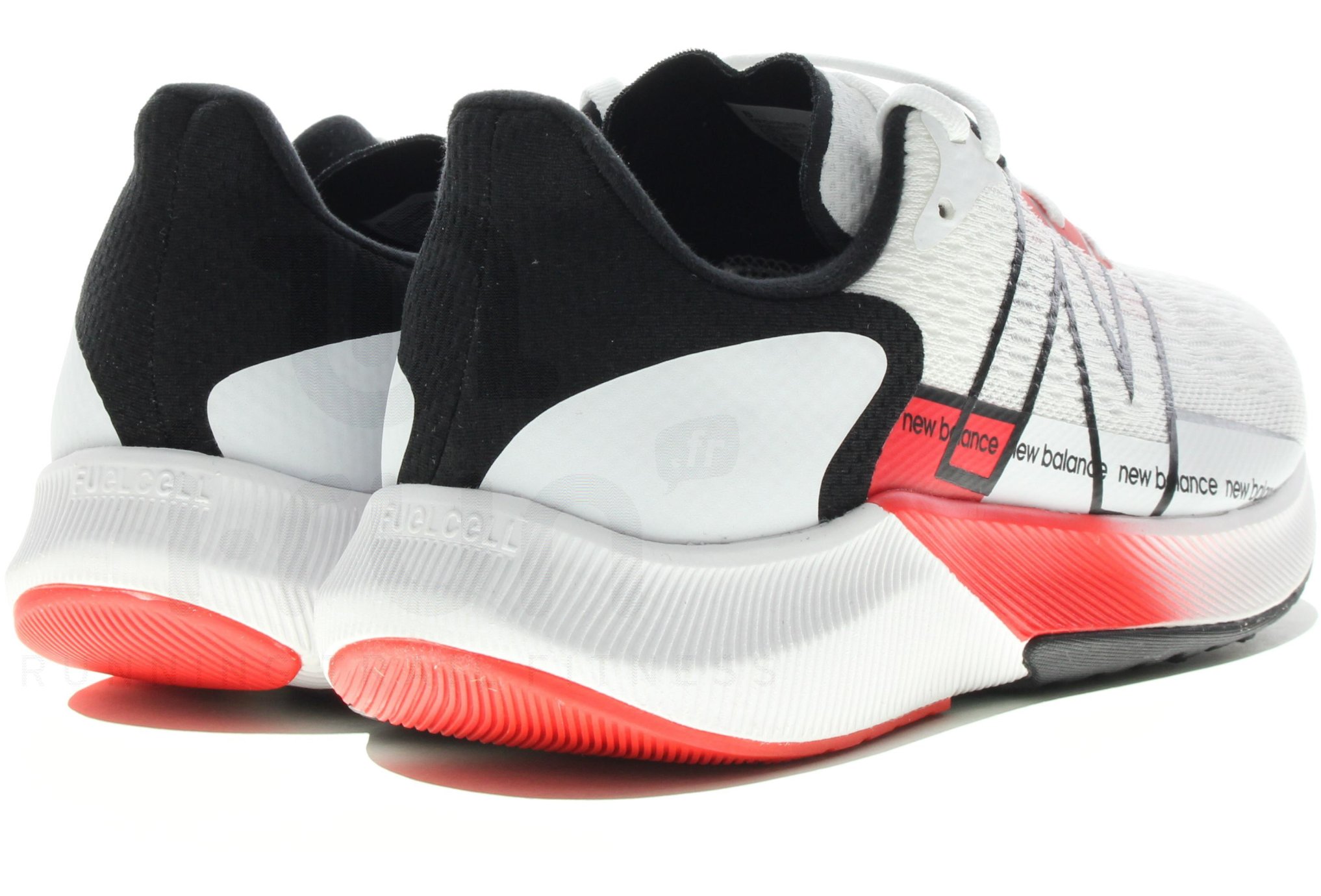 New Balance FuelCell Propel V2