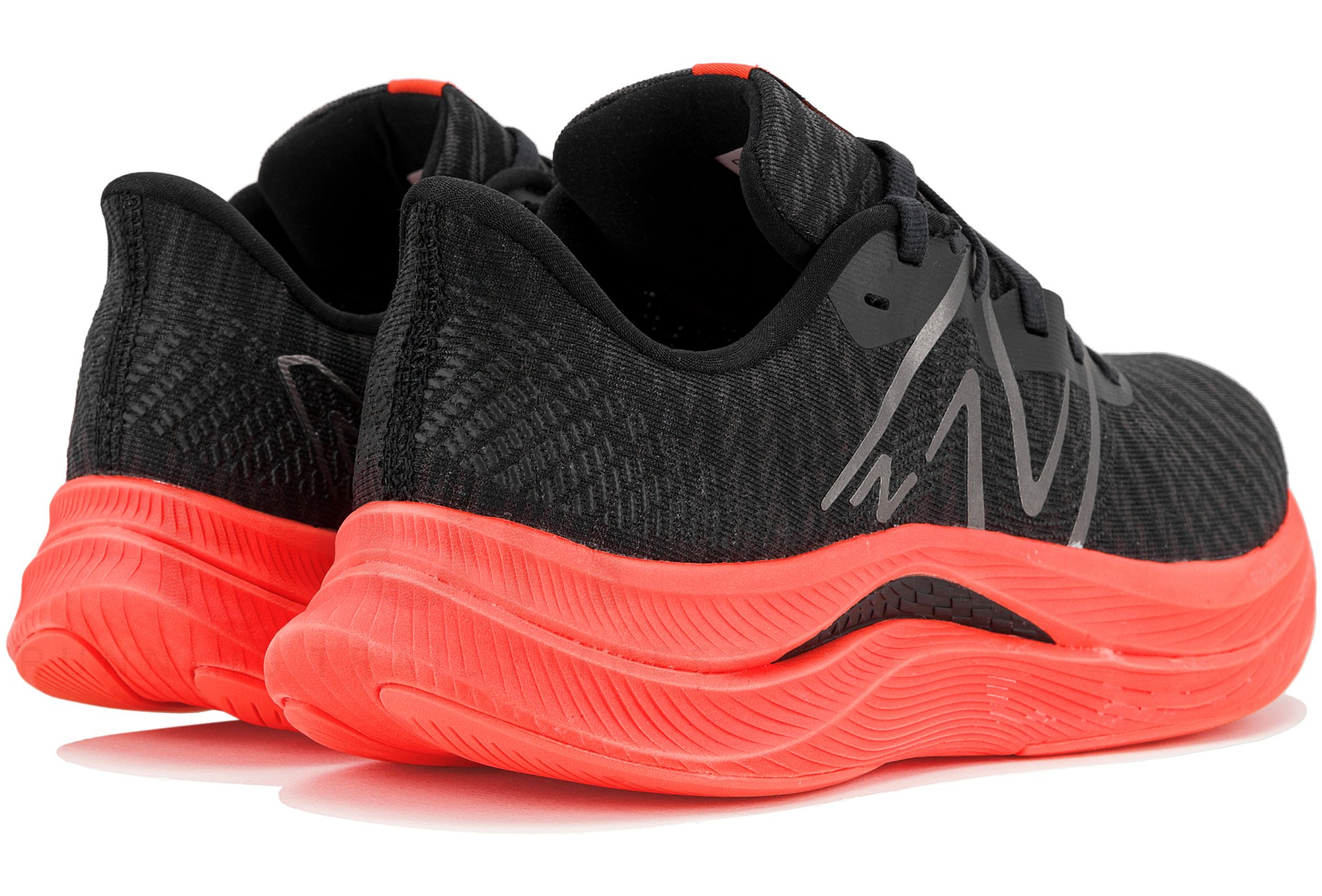 New Balance FuelCell Propel V4