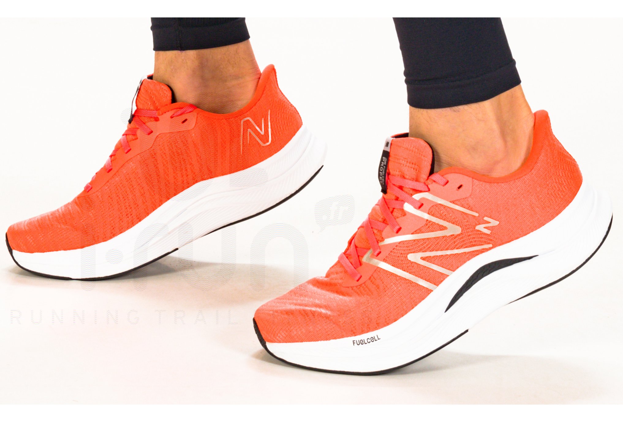New Balance FuelCell Propel V4 Herren