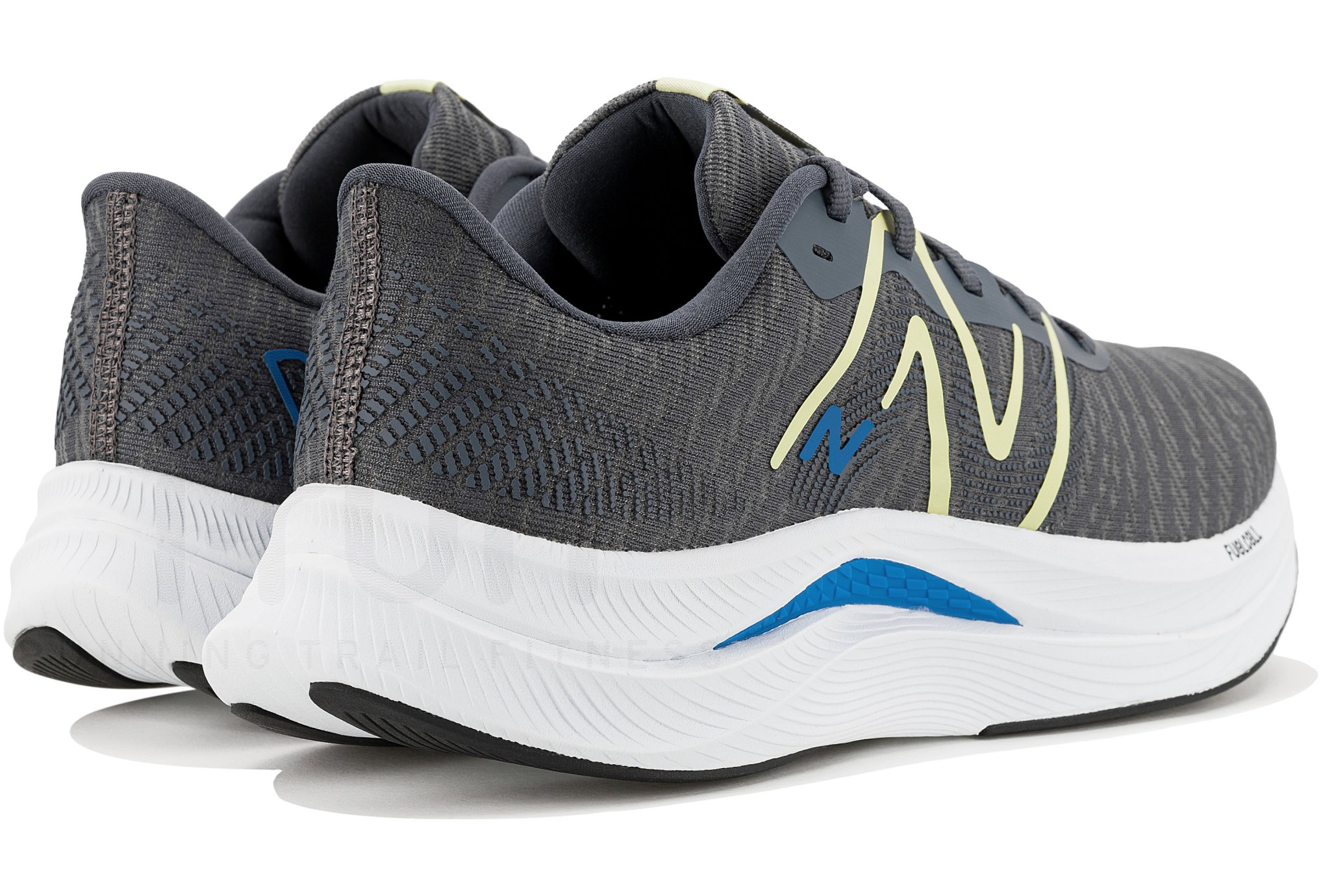 New Balance FuelCell Propel V4