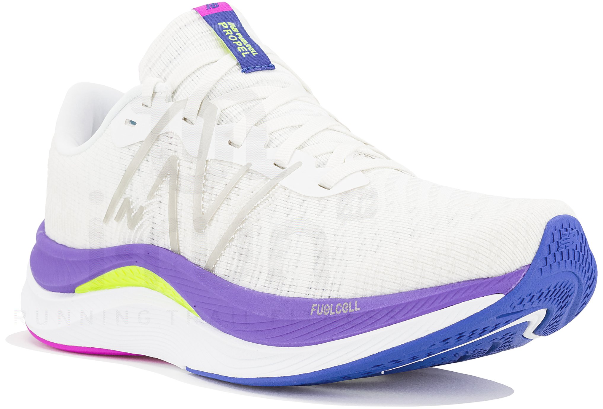 New Balance FuelCell Propel V4