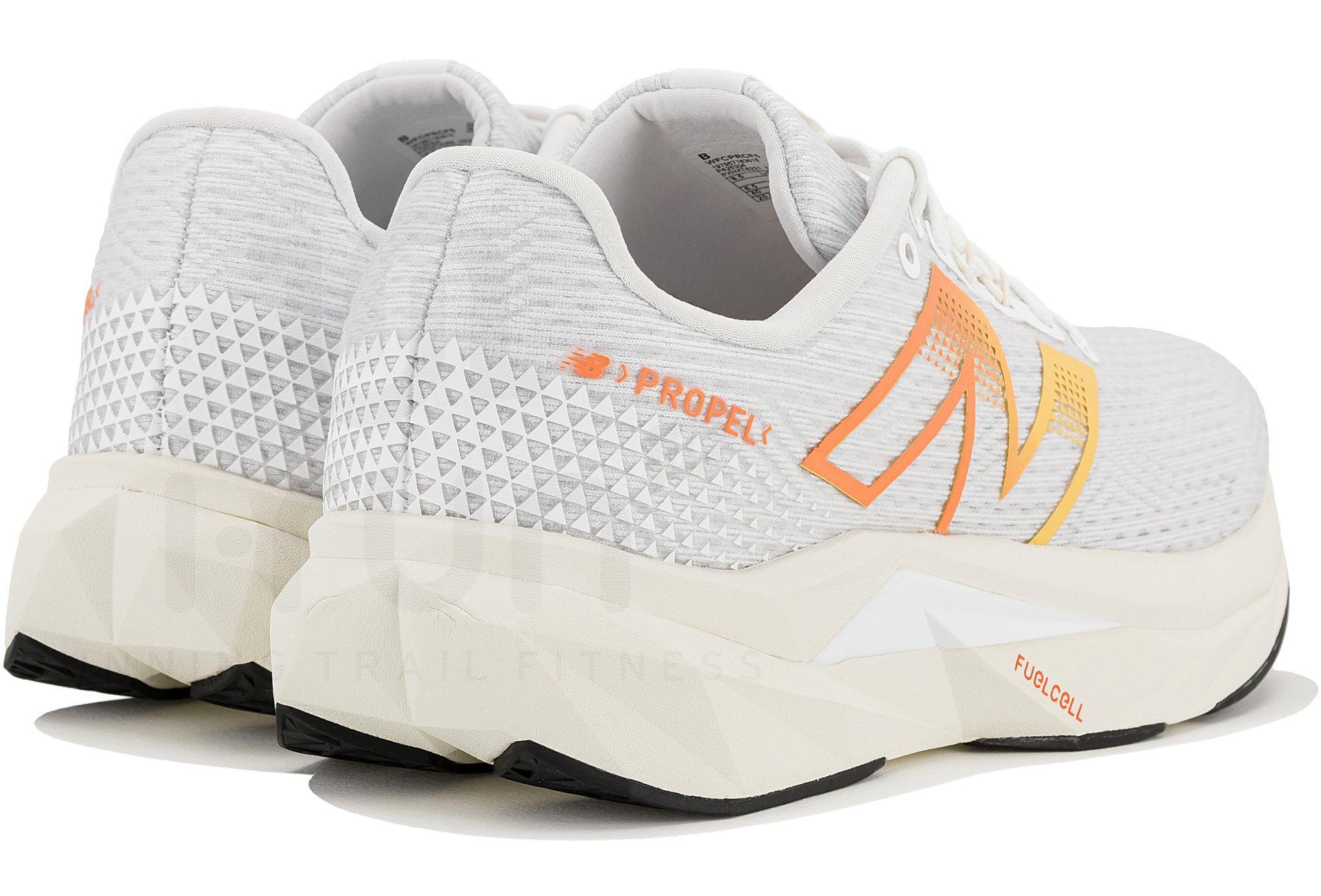 New Balance FuelCell Propel V5