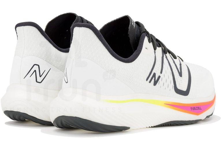 New Balance FuelCell Rebel V3 M 