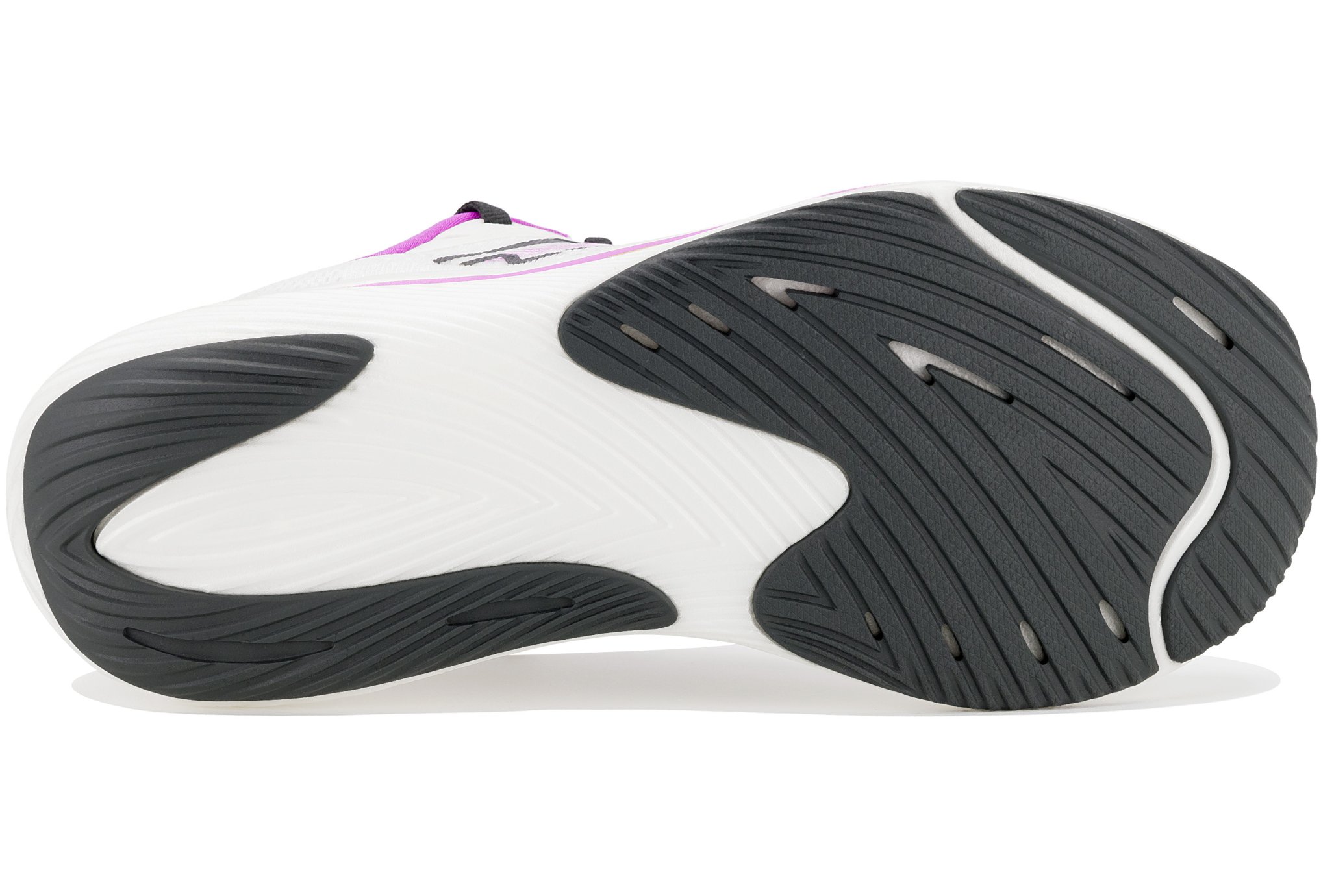 New Balance FuelCell Rebel V3