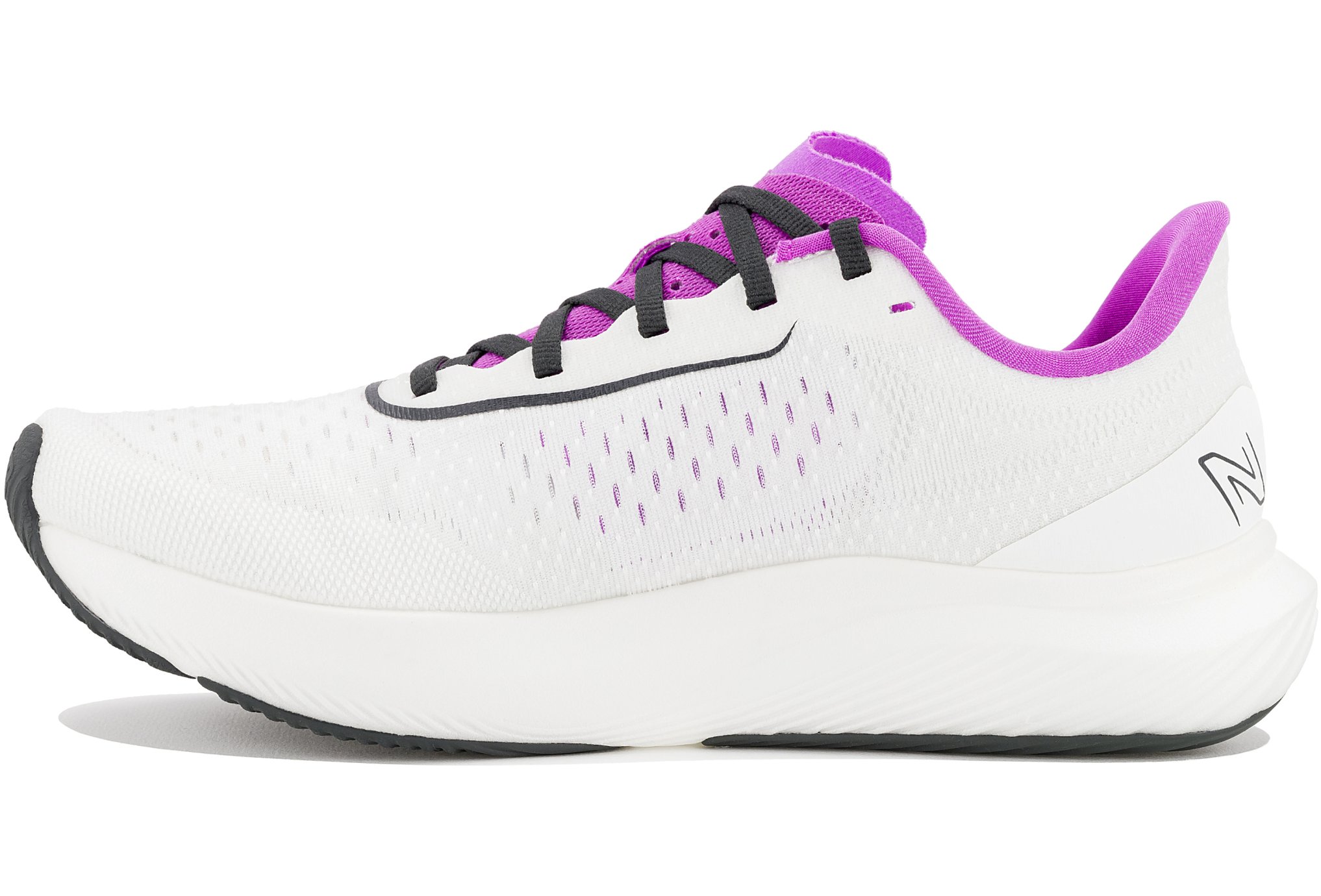 New Balance FuelCell Rebel V3