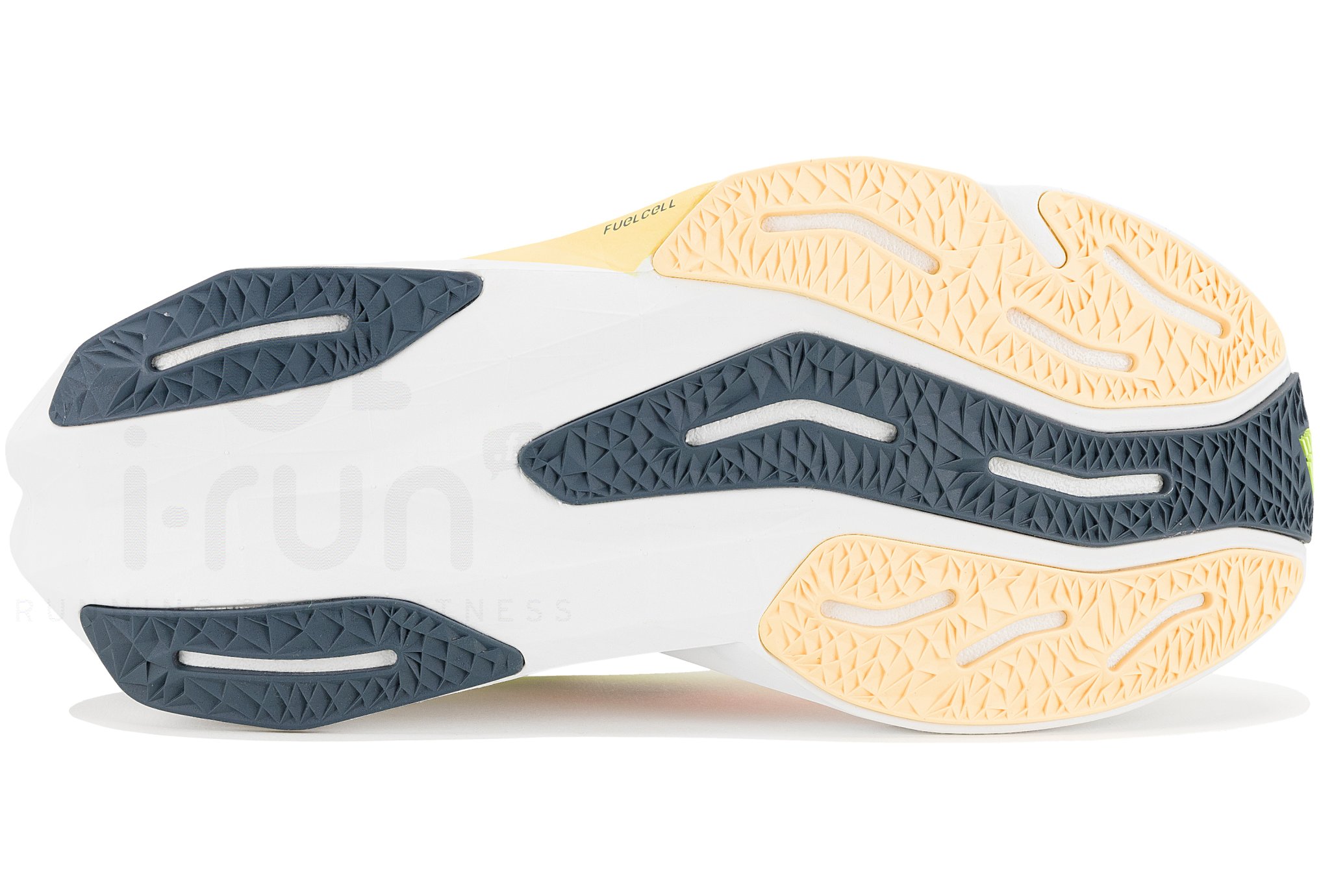 New Balance FuelCell Rebel V4