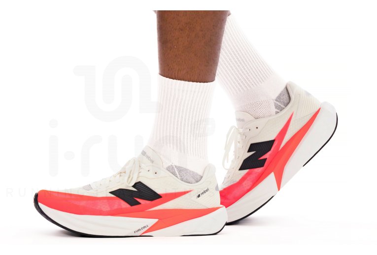 New Balance FuelCell Rebel V5 Herren