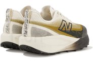 New Balance FuelCell SuperComp Trail V2