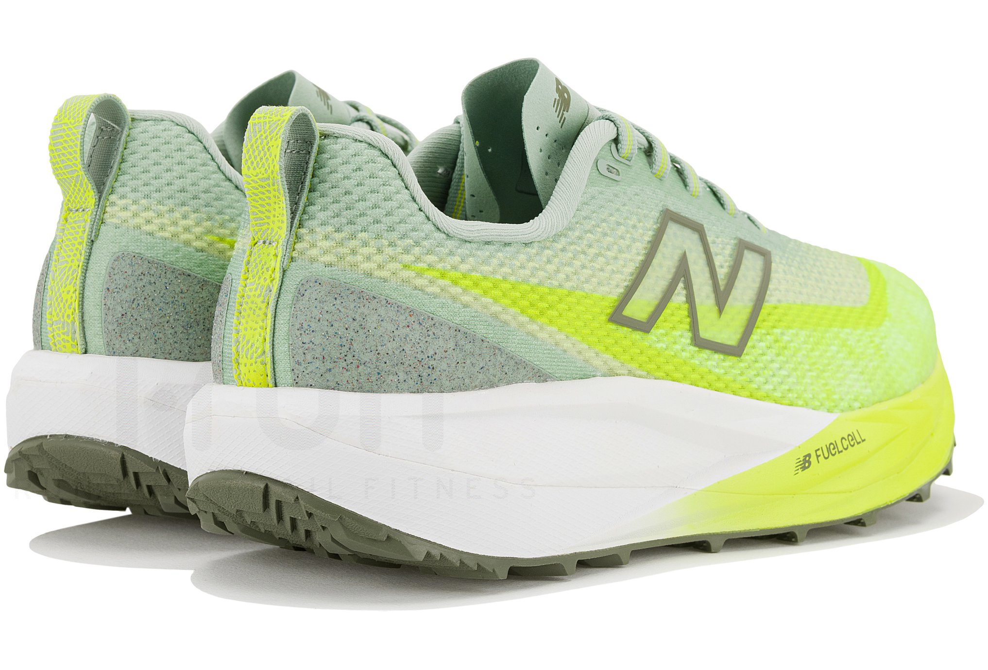New Balance FuelCell SuperComp Trail V2