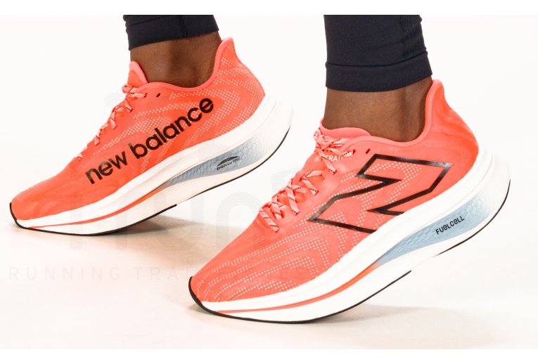 New Balance FuelCell SuperComp Trainer v2