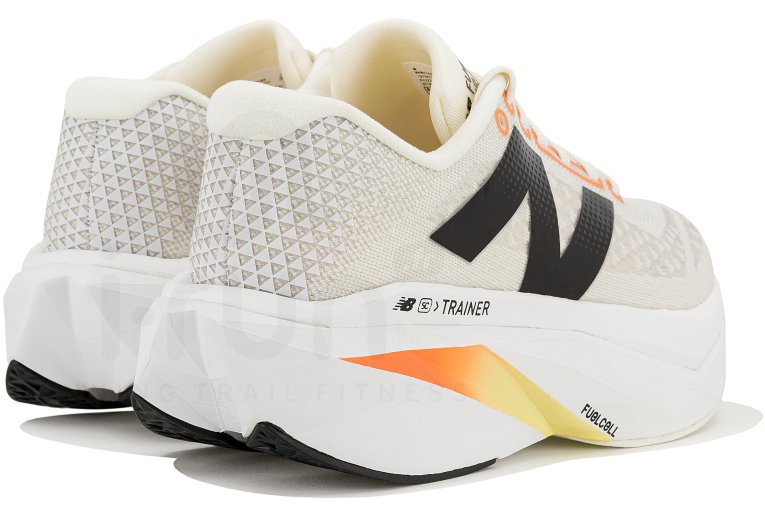 New Balance FuelCell SuperComp Trainer V3