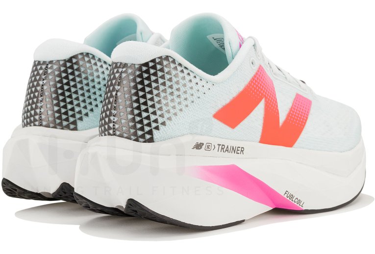 New Balance FuelCell SuperComp Trainer V3