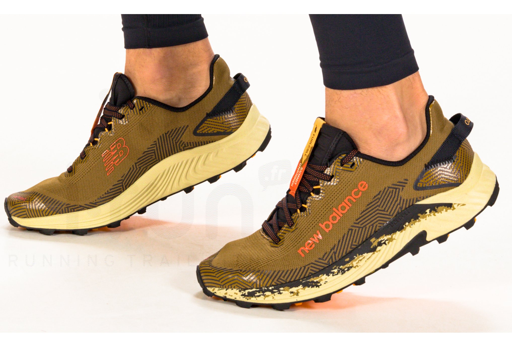 New Balance Summit Unknown V4 M