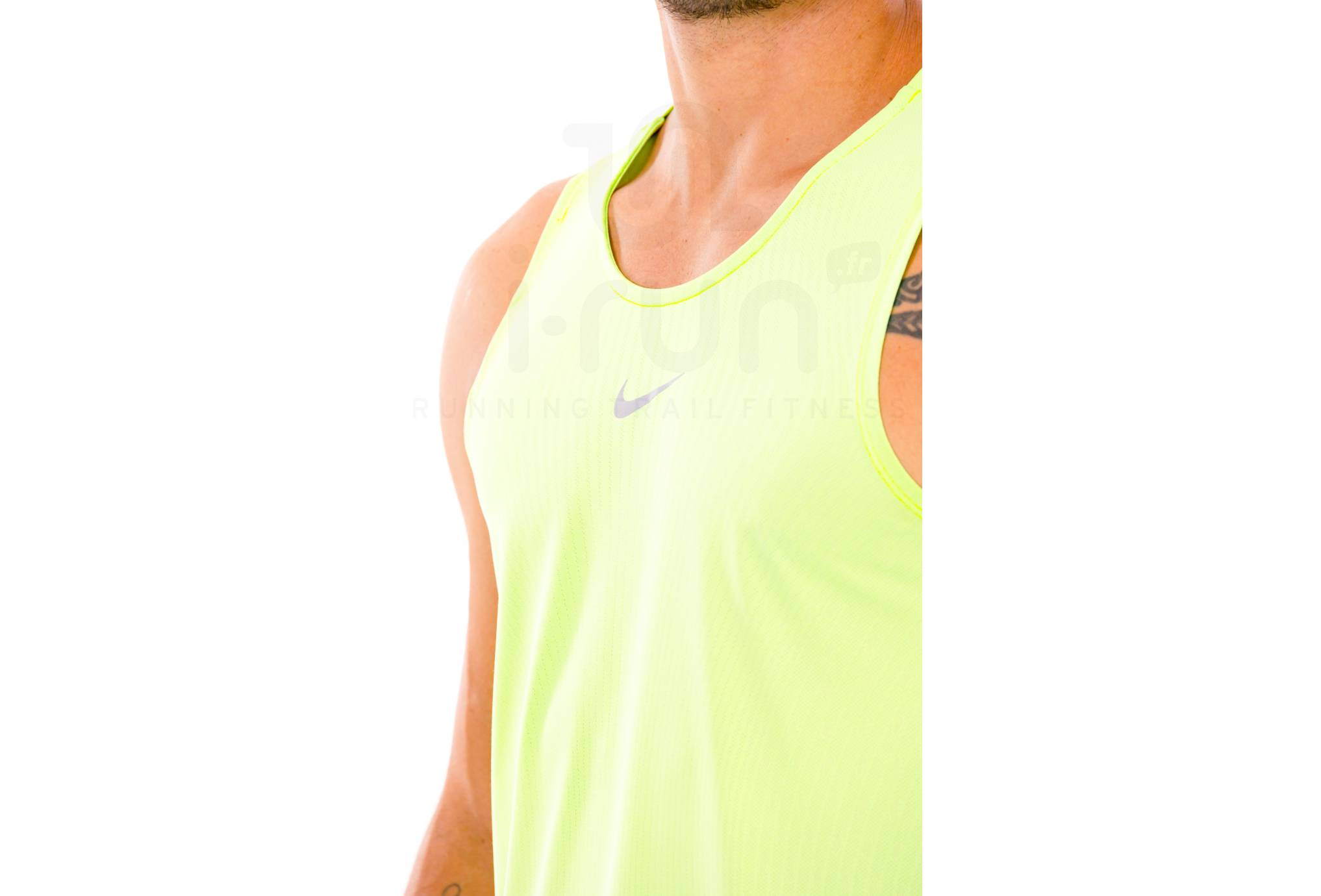 Nike Aero-FIT Stride