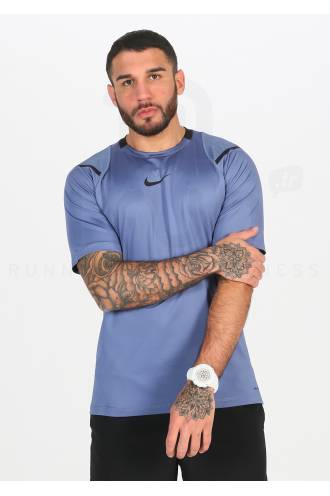 Nike AeroAdapt M 